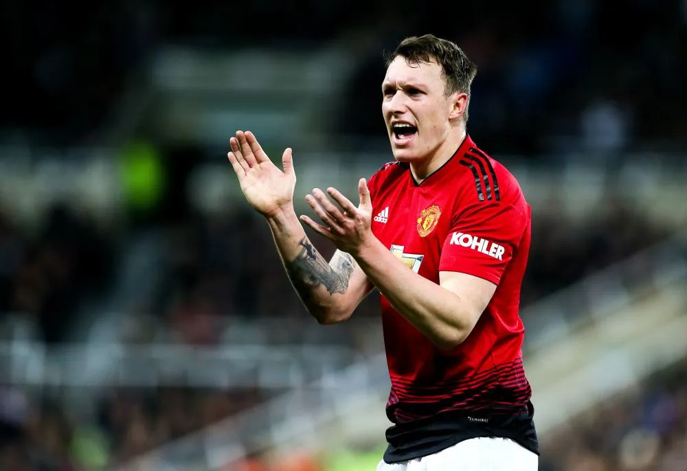 Phil Jones se moque des critiques à son égard