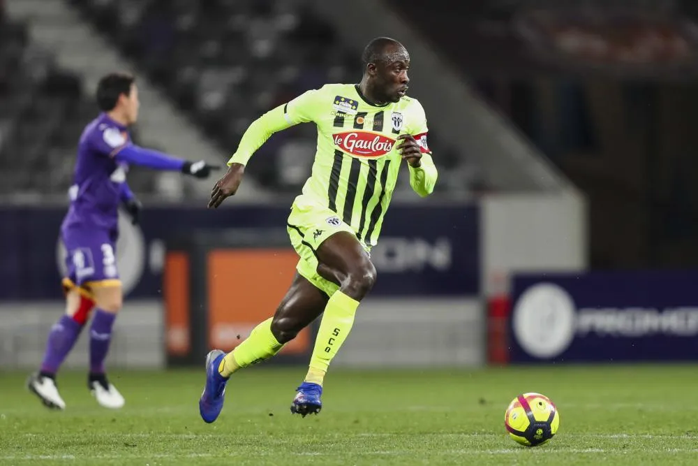 Ndoye veut jouer la CAN malgré sa rupture des ligaments croisés