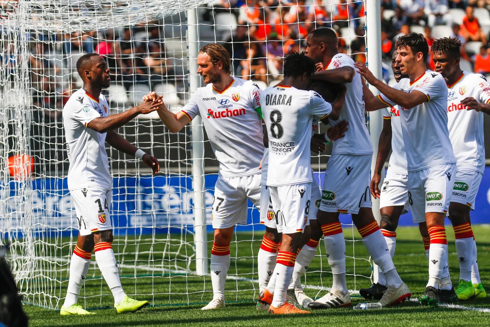 Lens ne lâche pas à Grenoble