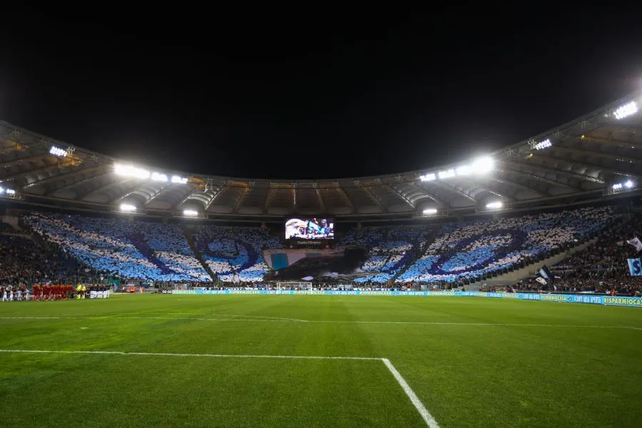 Des supporters de Lazio rendent hommage à Mussolini à Milan