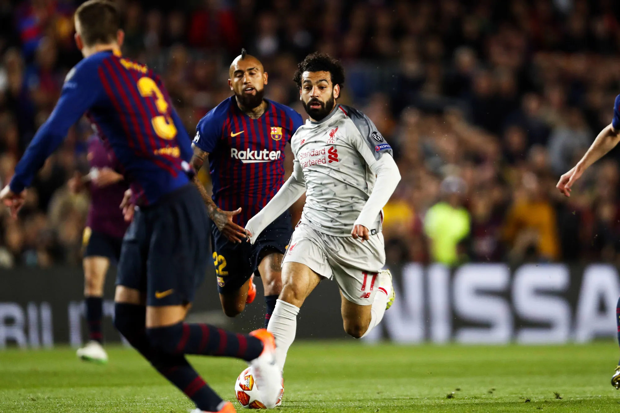 Viens regarder Liverpool-Barça sur le plus beau rooftop de Paris