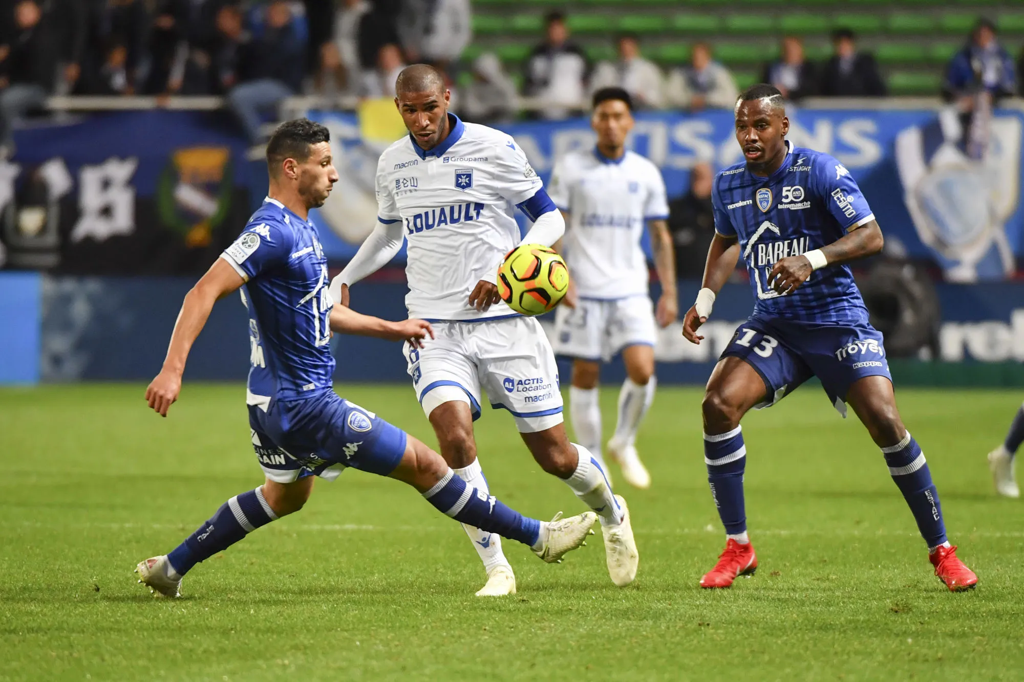 Pronostic Troyes Nancy : Analyse, prono et cotes du match de Ligue 2