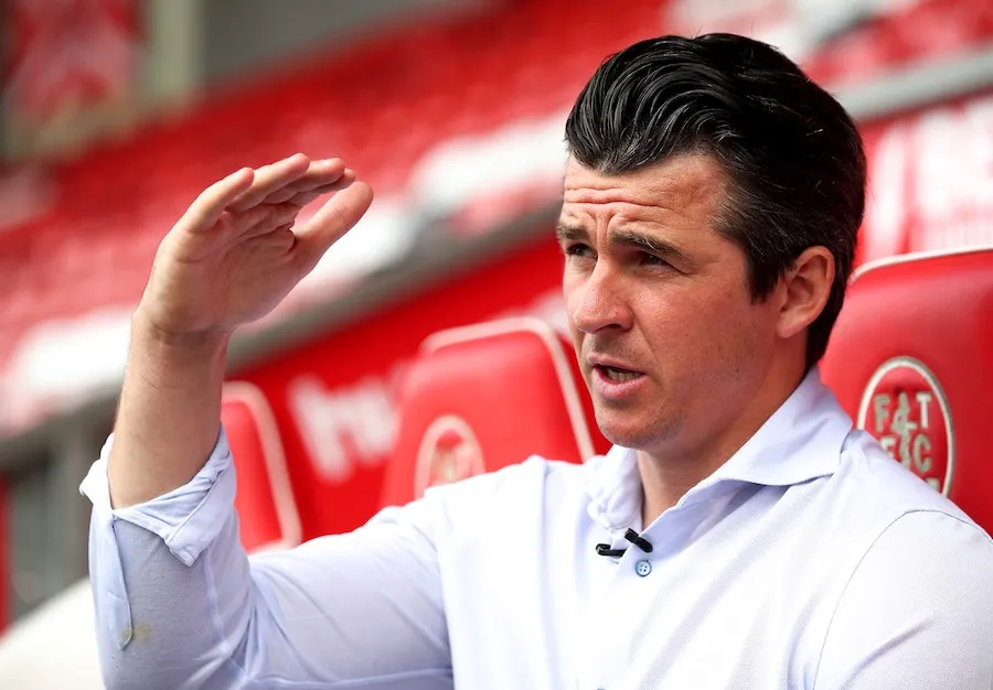 Joey Barton aurait agressé l’entraîneur de Barnsley