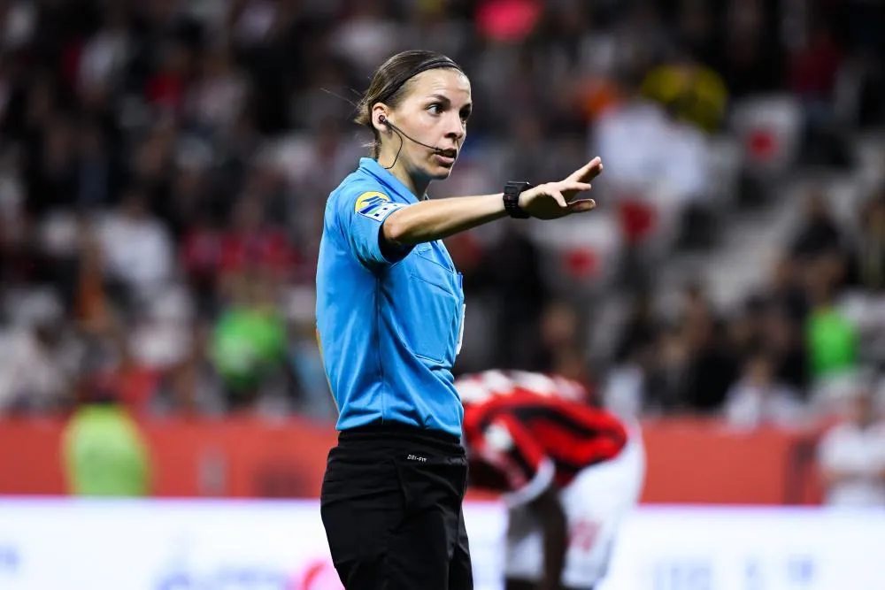 Pour la première fois, une femme arbitrera un match de Coupe d'Asie