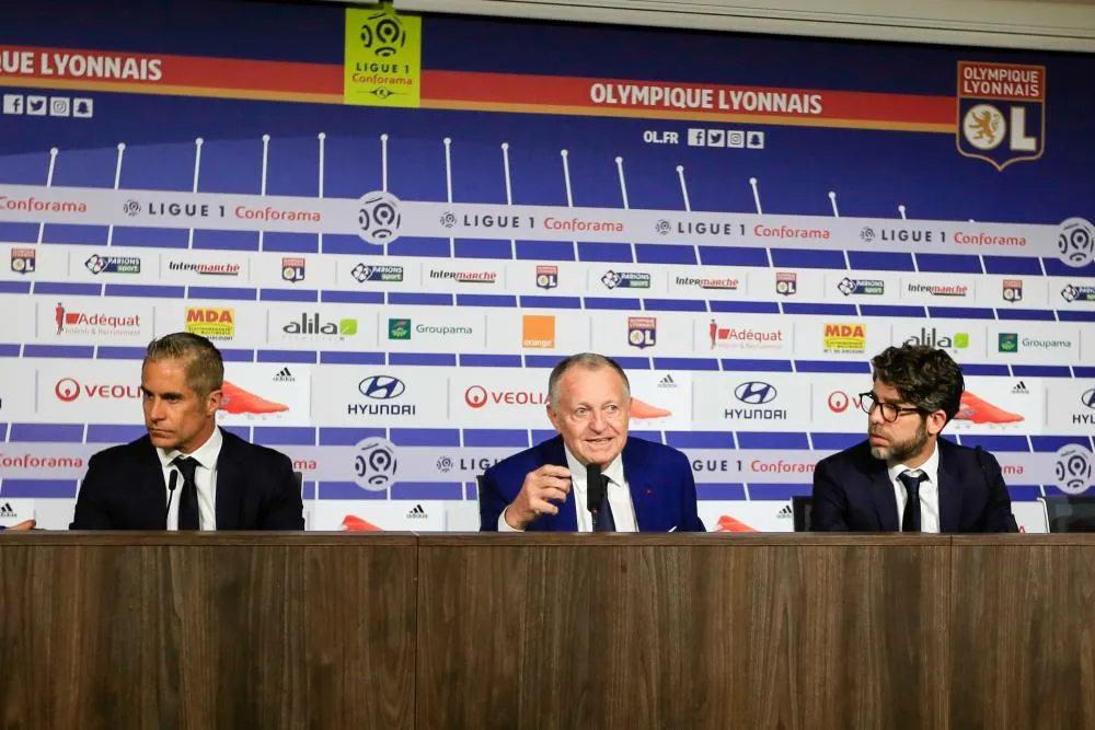 Juninho et Sylvinho présentés à Lyon
