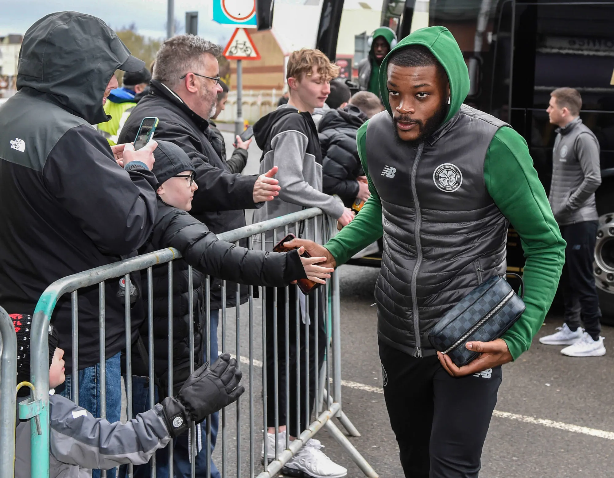 Ntcham ouvre la porte à un départ et à l&rsquo;OM