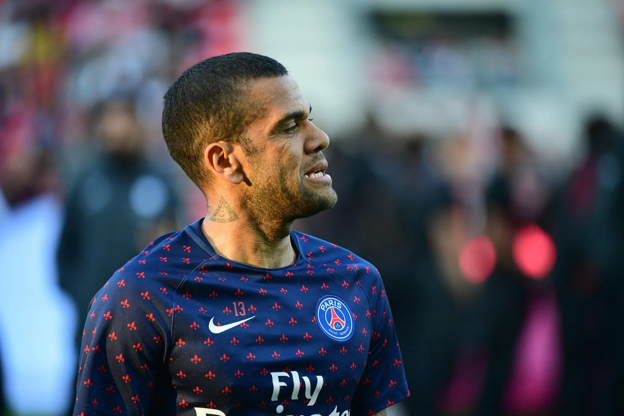 Alves quitte le PSG