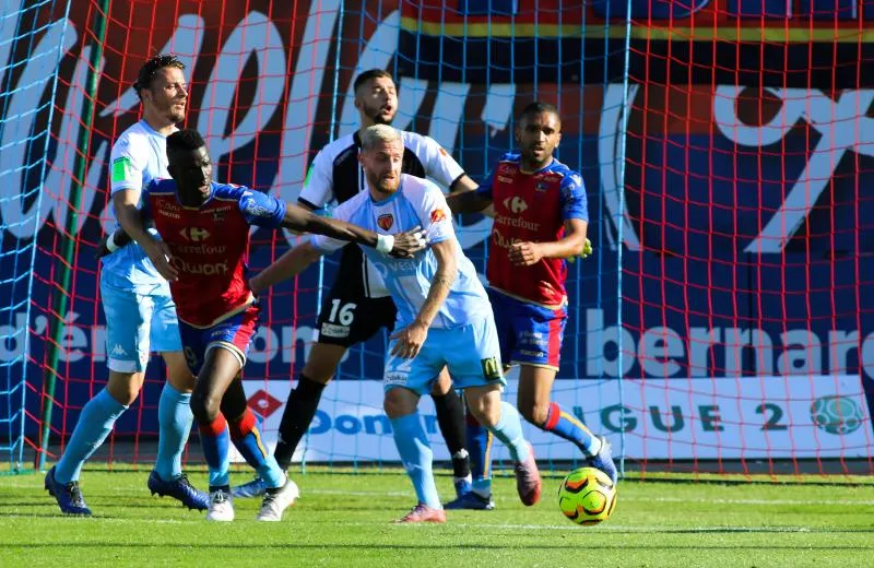 Le parcage du Mans pris à partie par des supporters du Gazélec