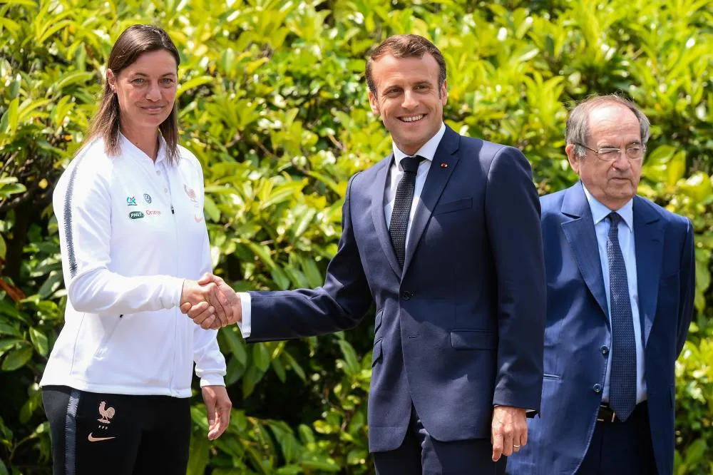 Emmanuel Macron accusé d&rsquo;«<span style="font-size:50%">&nbsp;</span>ingérence politique dans le sport<span style="font-size:50%">&nbsp;</span>»