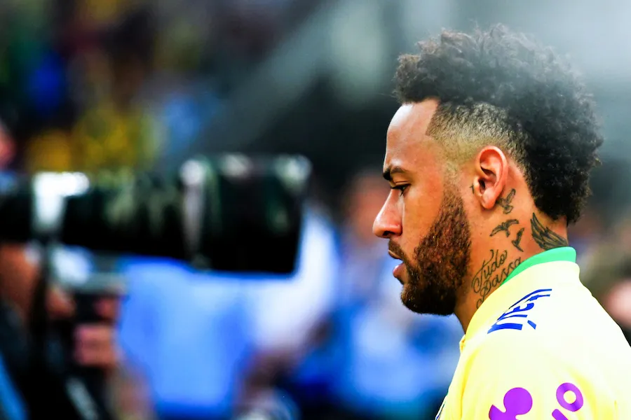 Neymar sera indisponible quatre semaines