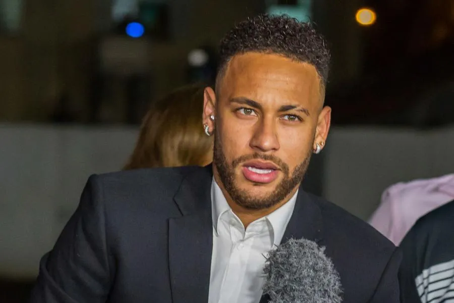 Neymar « sera de retour à Paris le 15 juillet », annonce son père