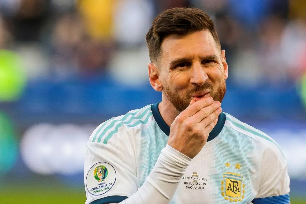 Le restaurant de Messi offre des repas aux sans-abris
