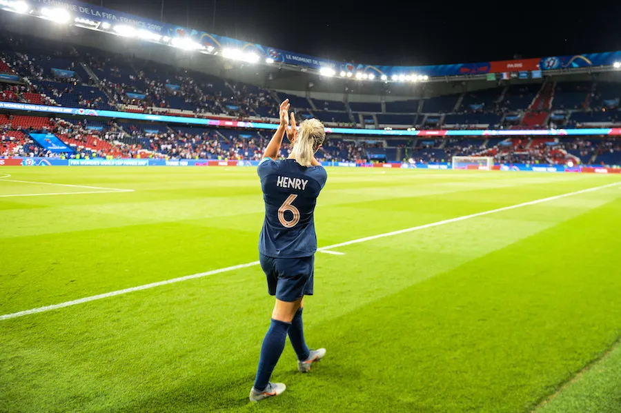 Amandine Henry a volé avec la patrouille de France