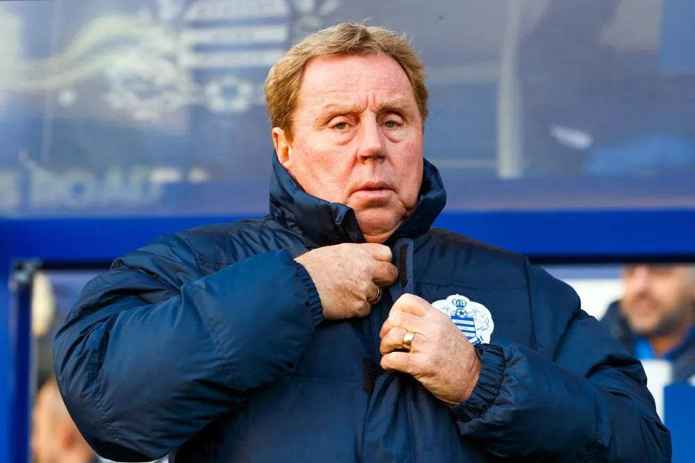Harry Redknapp inaugure des toilettes publiques près de Bournemouth
