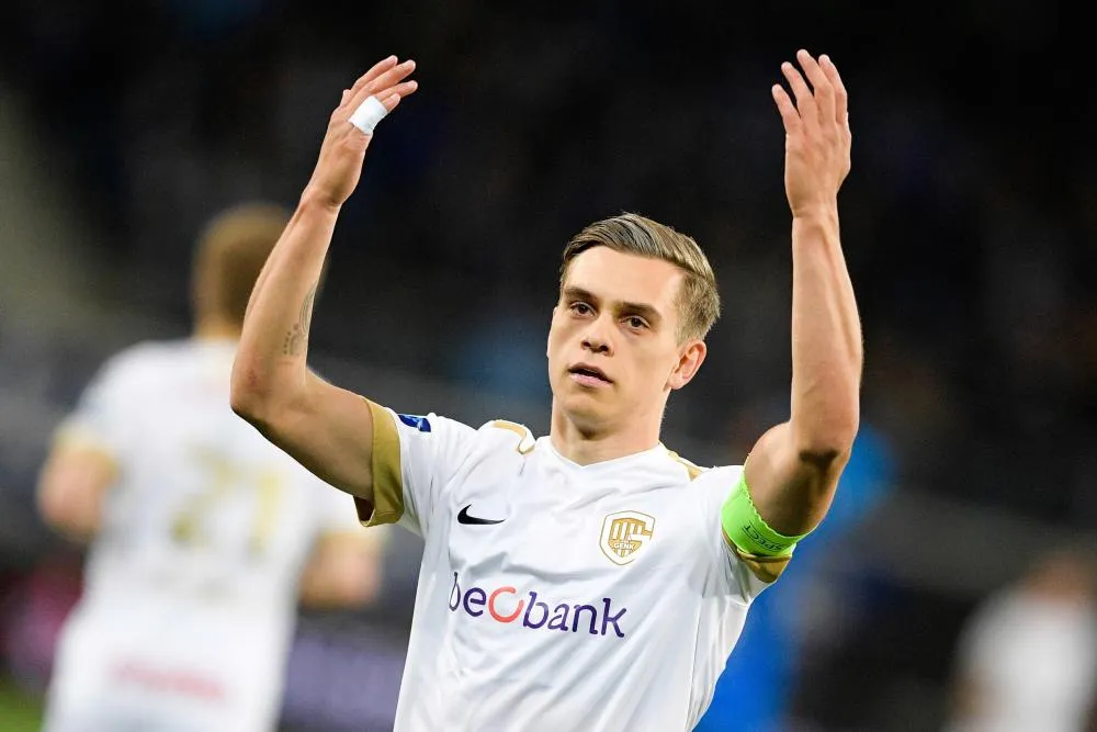Leandro Trossard file à Brighton