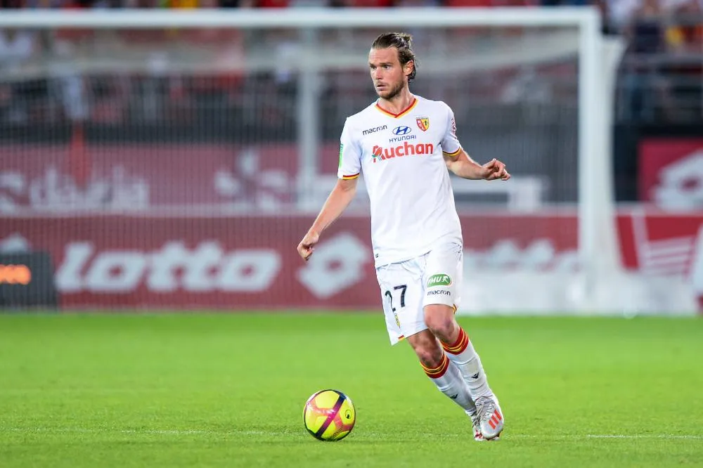 Guillaume Gillet continue avec Lens