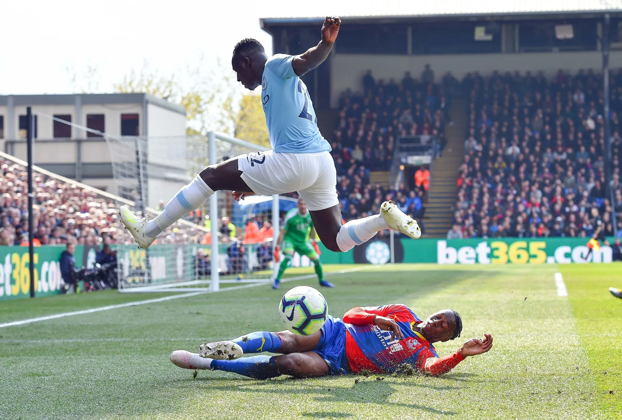 Aaron Wan-Bissaka officiellement à Manchester United