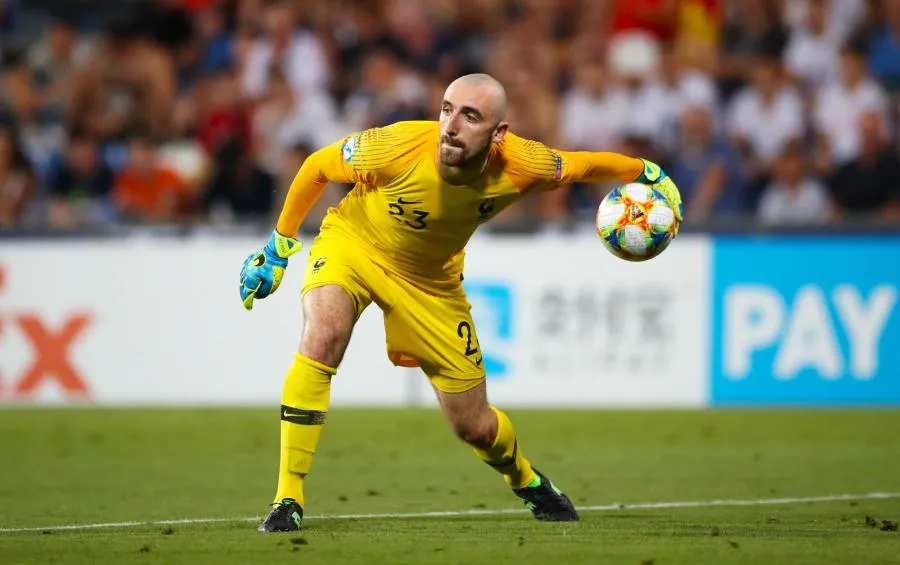 Bernardoni prolonge à Bordeaux et repart à Nîmes