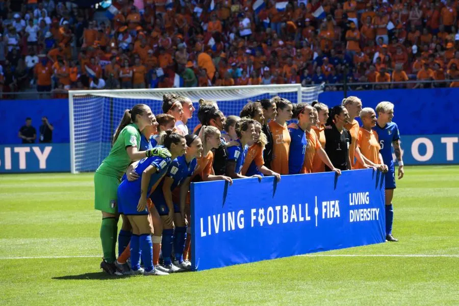 La FIFA et son mot d&rsquo;excuse pour assister aux demies du Mondial féminin