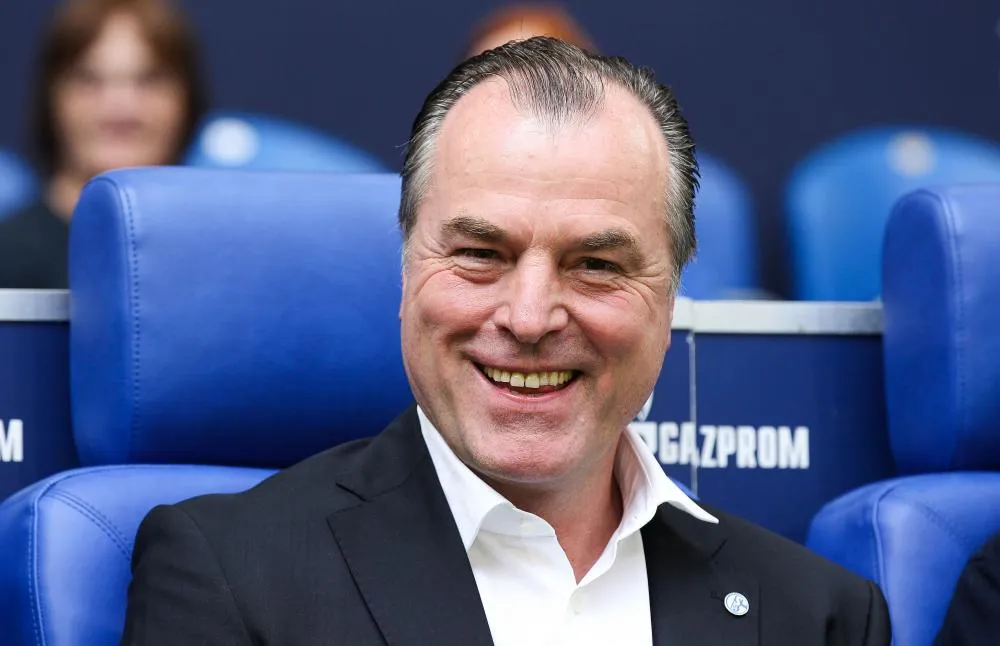 Le président de Schalke suspendu 3 mois après ses propos racistes