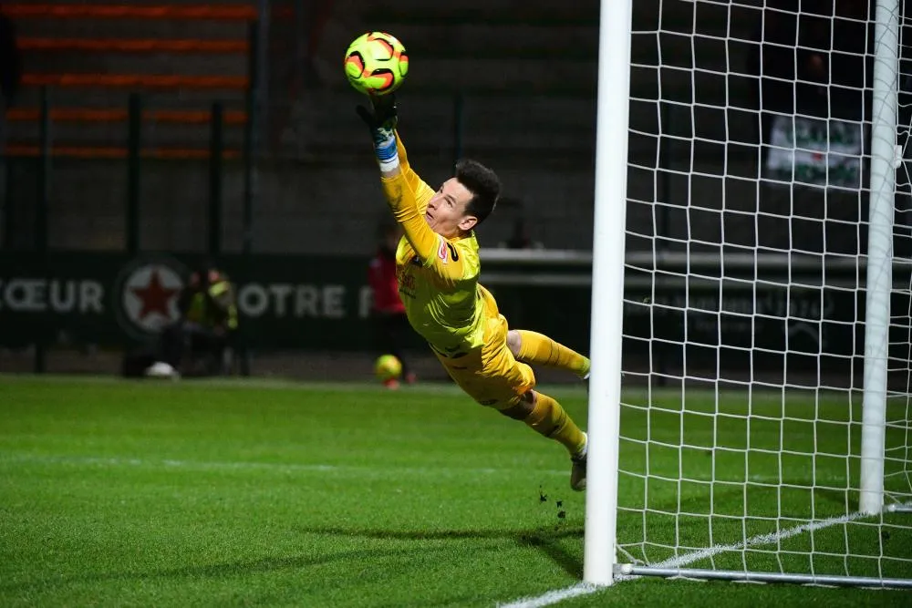 Rémy Descamps quitte le PSG pour Charleroi
