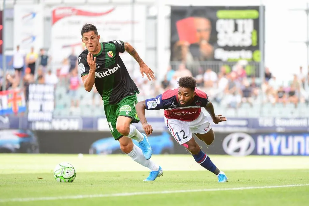 Lens prend un point sur le fil face à Clermont