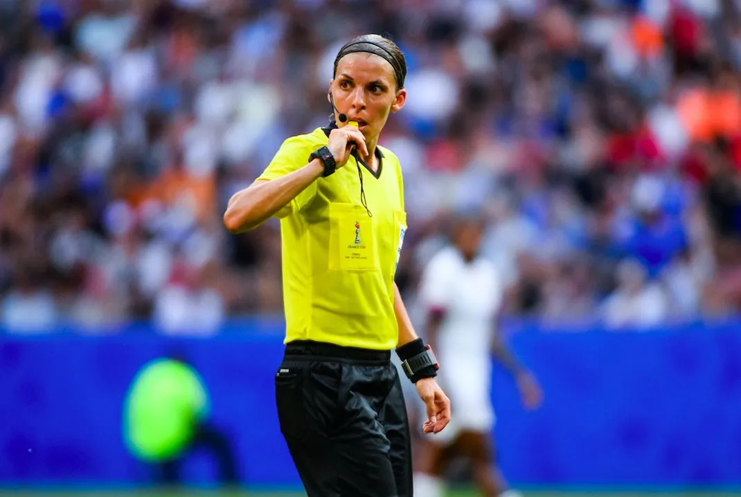 Stéphanie Frappart, la grande victoire du football féminin ?