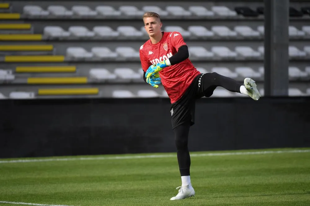 Paul Nardi signe à Lorient