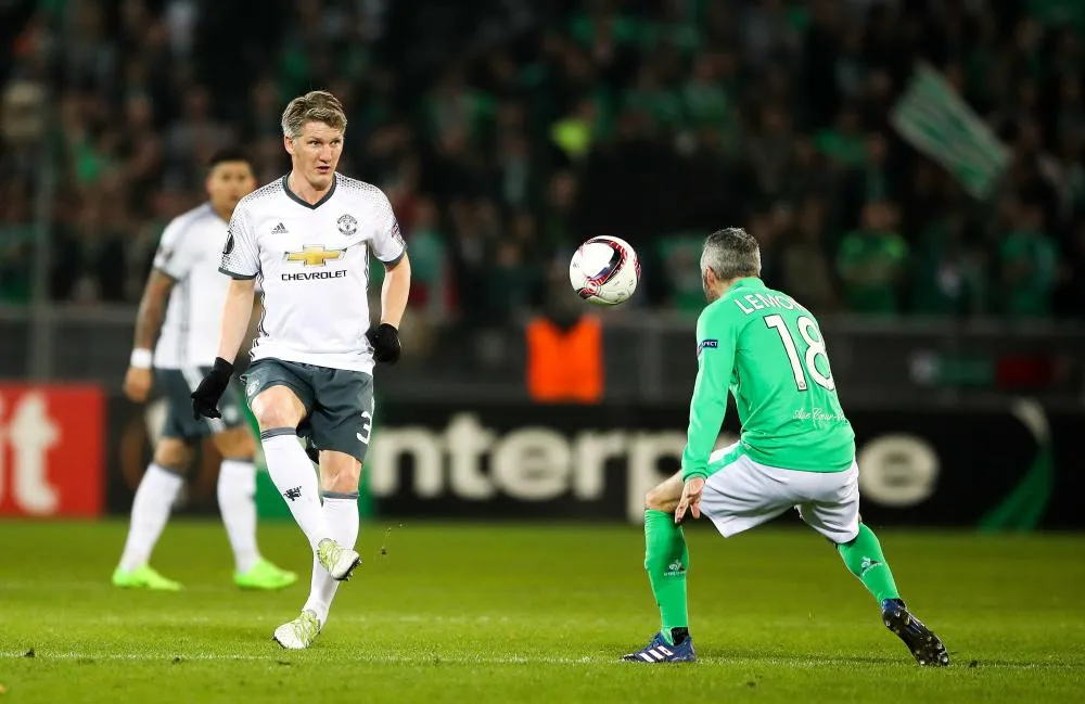 Pour Schweinsteiger, Manchester United ne doit pas retenir Pogba