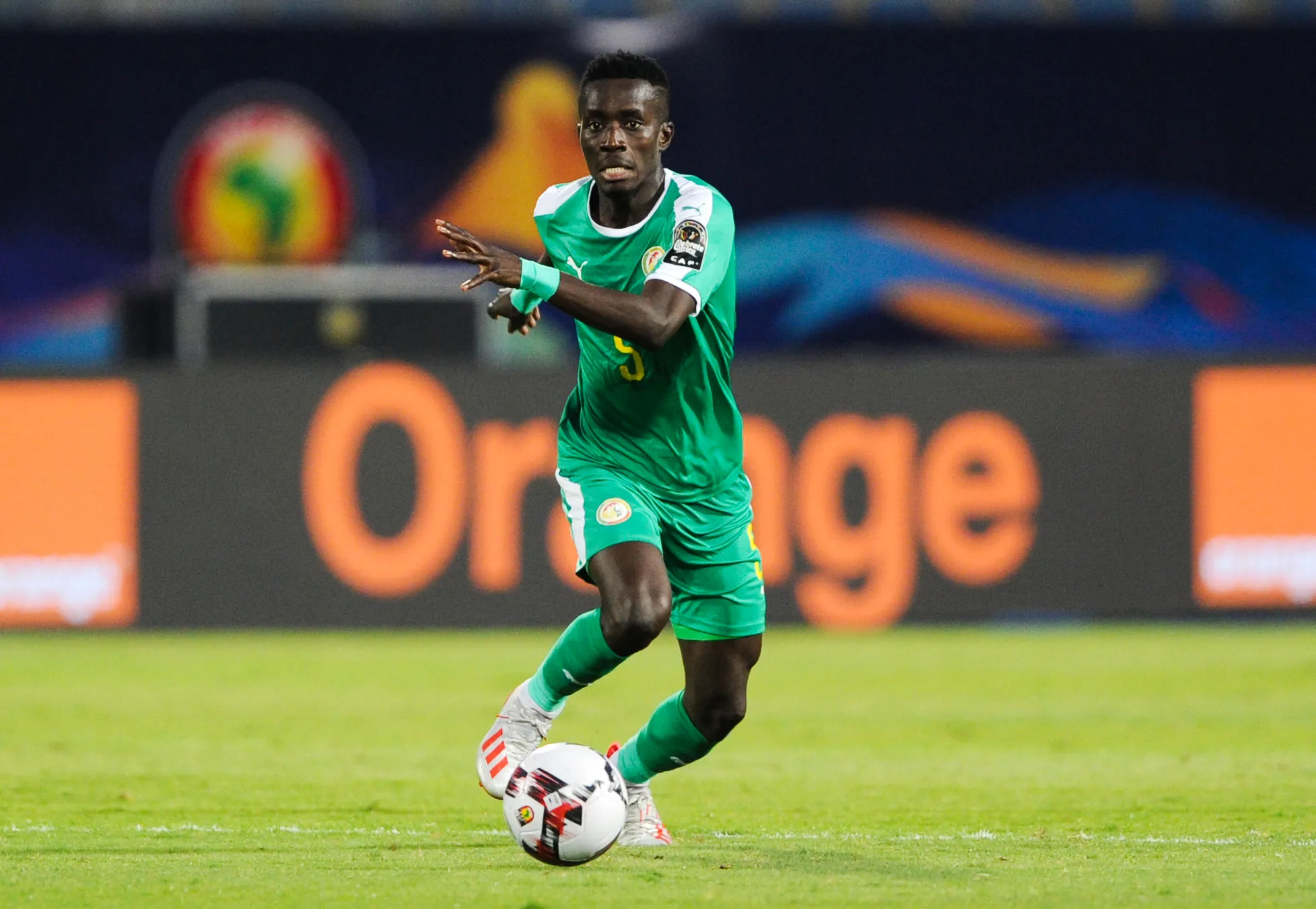 Le PSG présente Gueye comme&#8230; un défenseur néerlandais