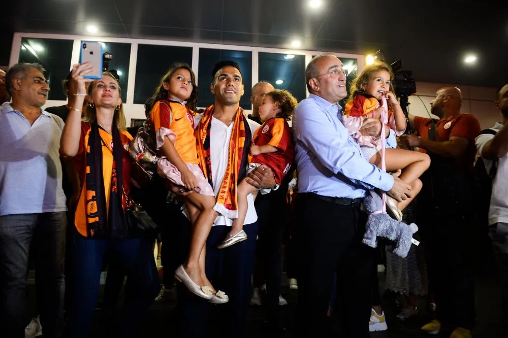 Falcao accueilli en héros à Galatasaray