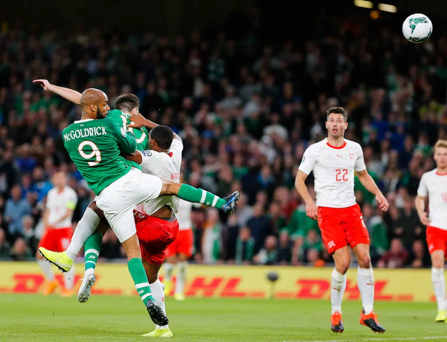 L&rsquo;arbitre d&rsquo;Irlande-Suisse avait oublié ses cartons