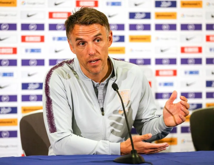 Phil Neville appelle à un boycott des réseaux sociaux pour combattre le racisme