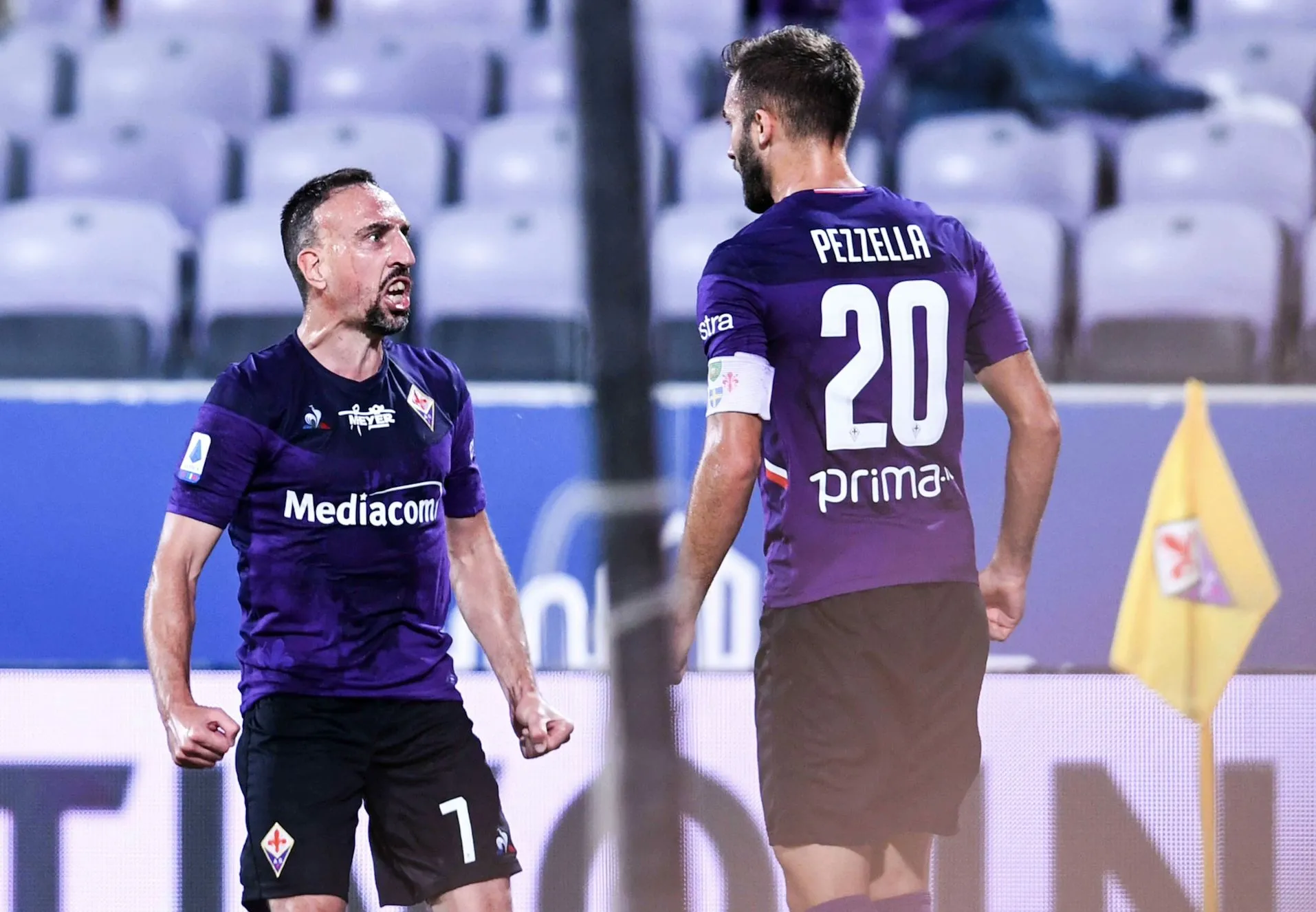 Naples trébuche, la Fiorentina démarre enfin