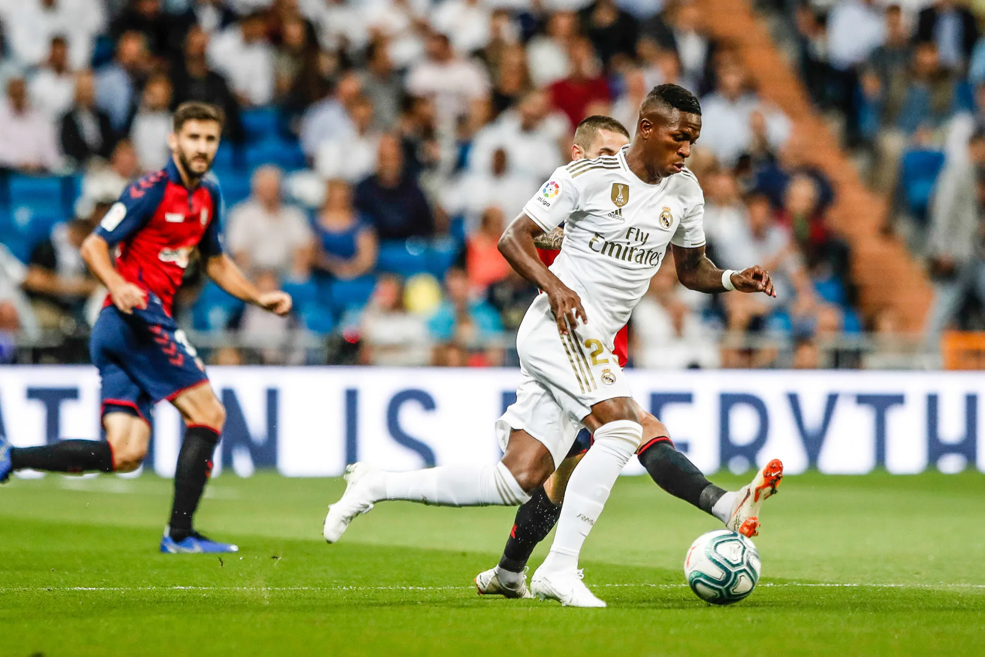 Le Real écarte Osasuna et prend la tête