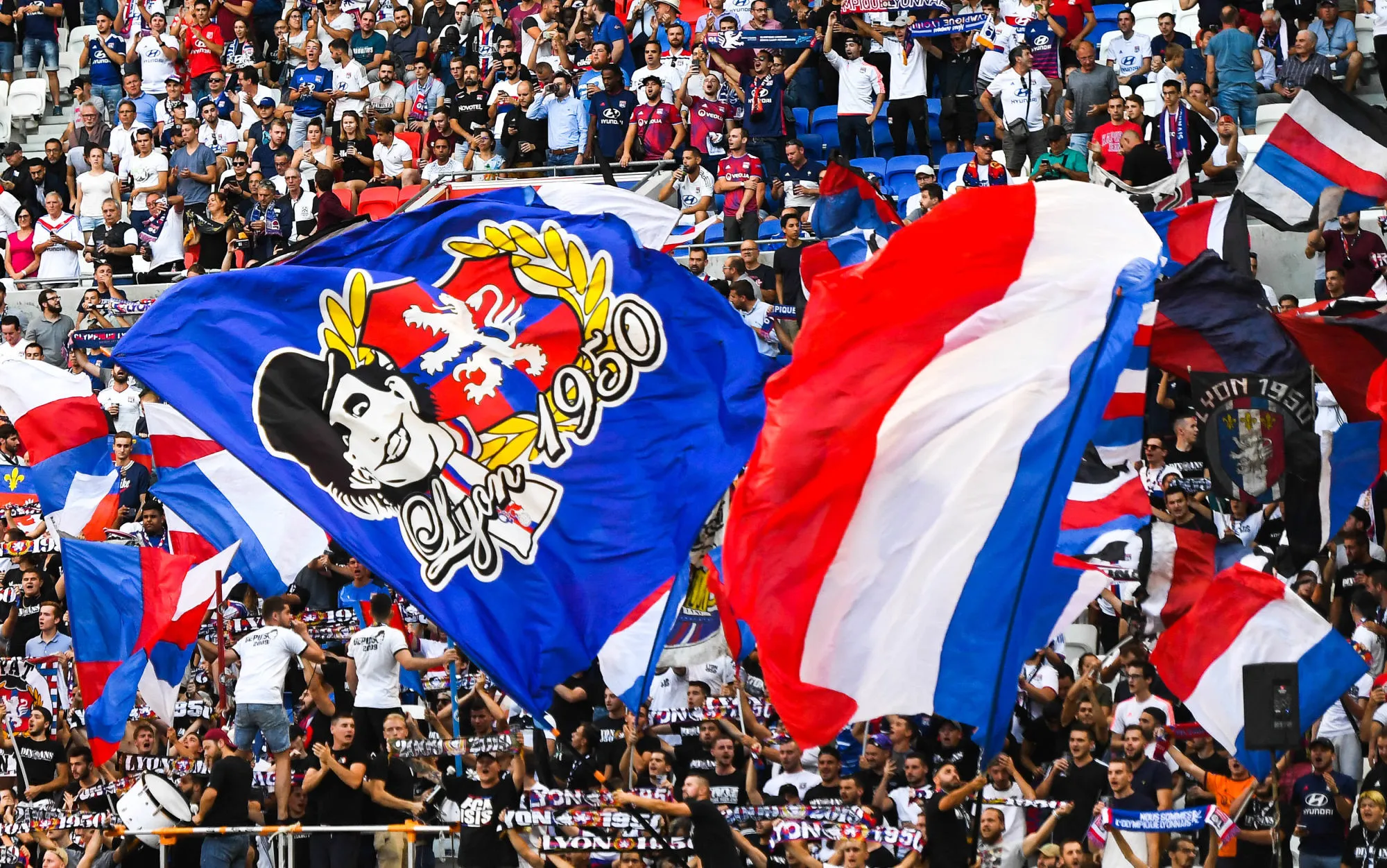 Le kop lyonnais affiche son soutien au Tibet