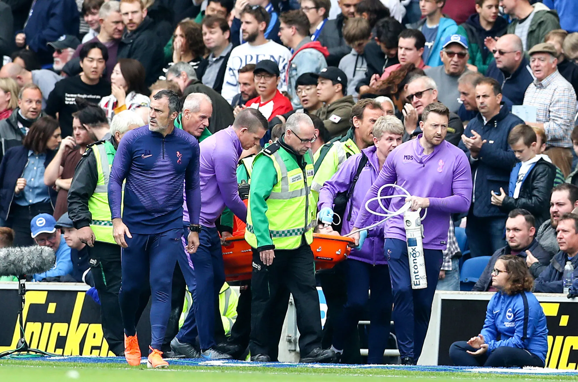 Hugo Lloris sort suite à une horrible blessure