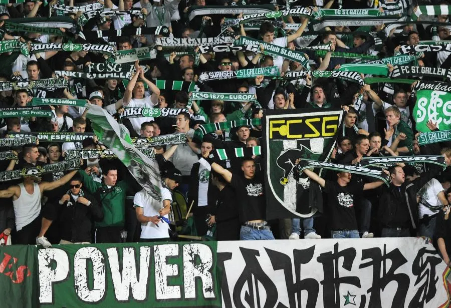 Affrontements entre des supporters et la police en Suisse