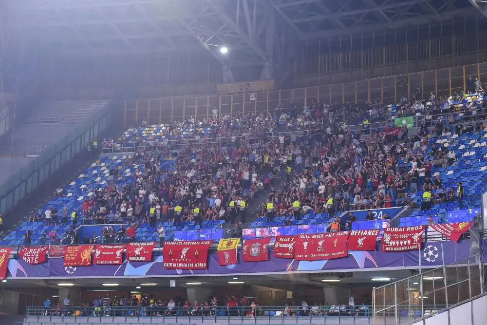 Le président de Liverpool se rend au chevet d&rsquo;un supporter blessé à Naples