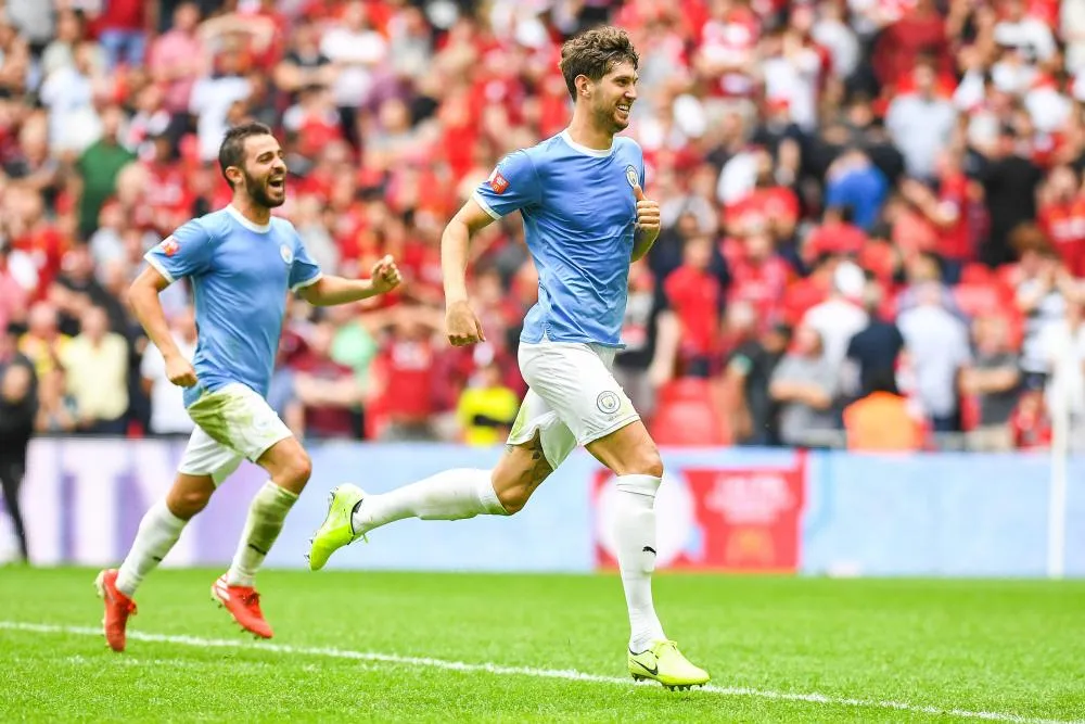 John Stones absent pour cinq mois