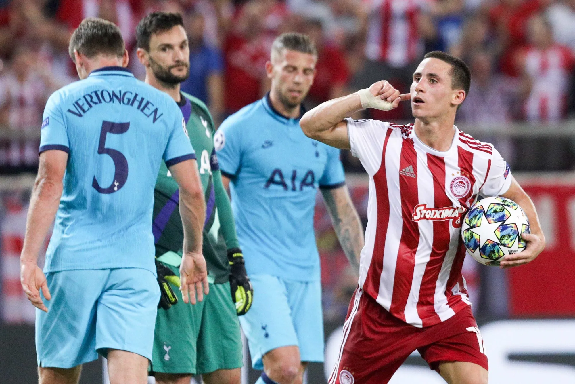 L&rsquo;Olympiakos s&rsquo;accroche à Tottenham