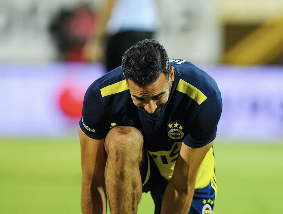 Première cauchemardesque pour Adil Rami avec le Fenerbahçe