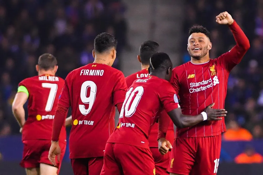 Deux supporters de Liverpool confondent Genk et Gand et doivent regarder le match à la TV