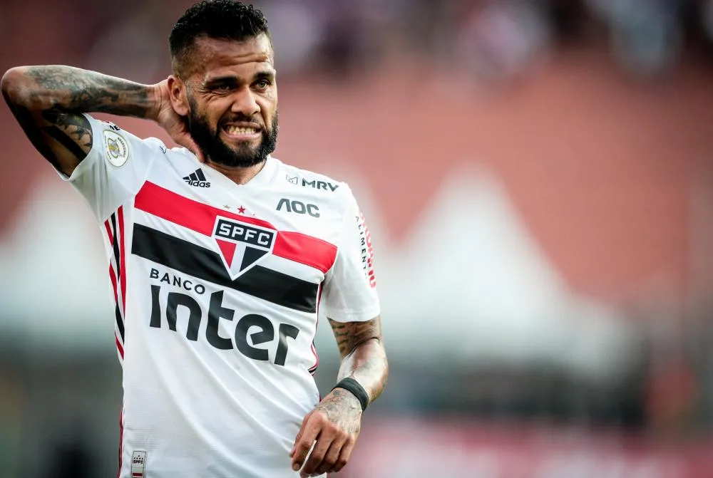 Dani Alves: «<span style="font-size:50%">&nbsp;</span>Paris est une ville stressante<span style="font-size:50%">&nbsp;</span>»