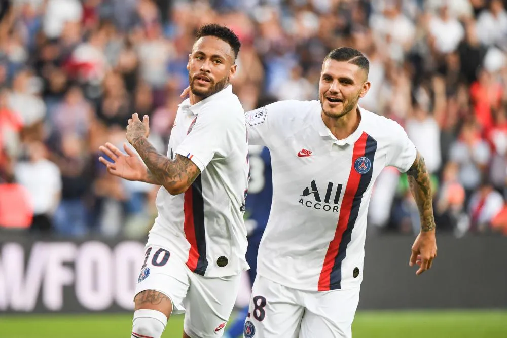 Icardi trolle Neymar sur son manteau