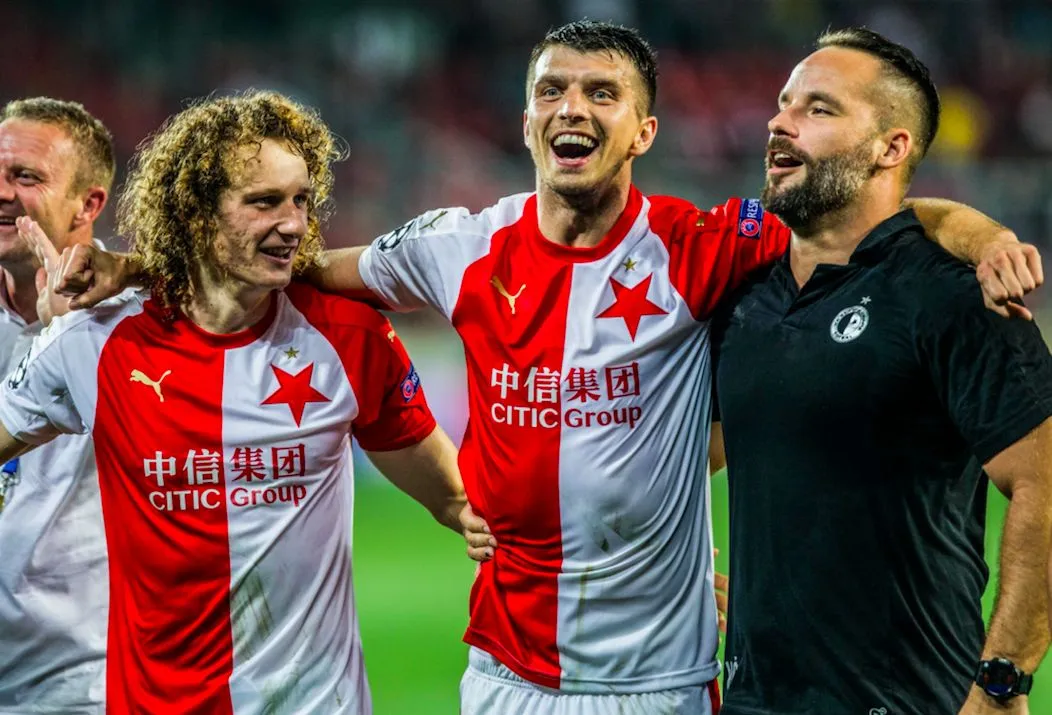 Slavia Prague, l'Emprise du Milieu