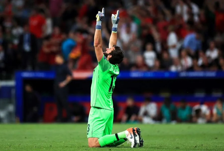 Alisson Becker devient le premier lauréat du trophée Lev Yachine