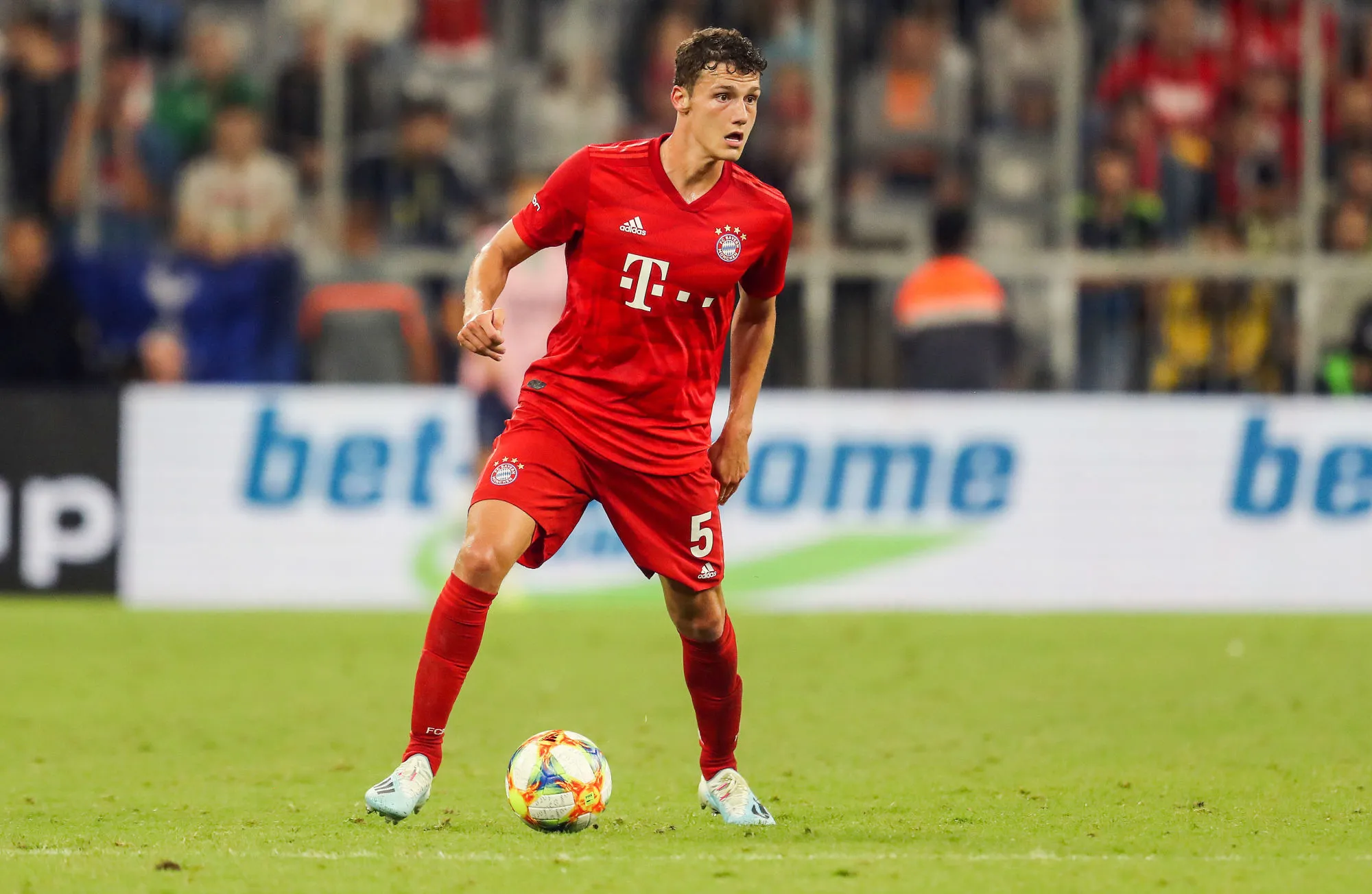 Pronostic Étoile rouge Bayern : Analyse, prono et cotes doublées sur le match de Ligue des champions