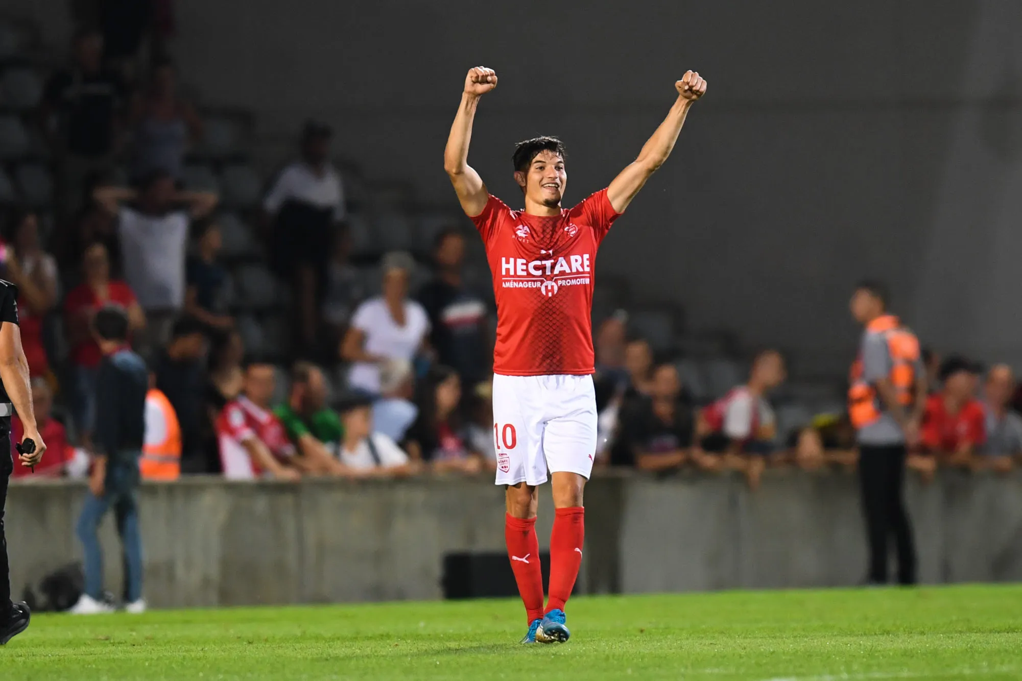 Pronostic Nîmes Metz : Analyse, prono et cotes du match de Ligue 1