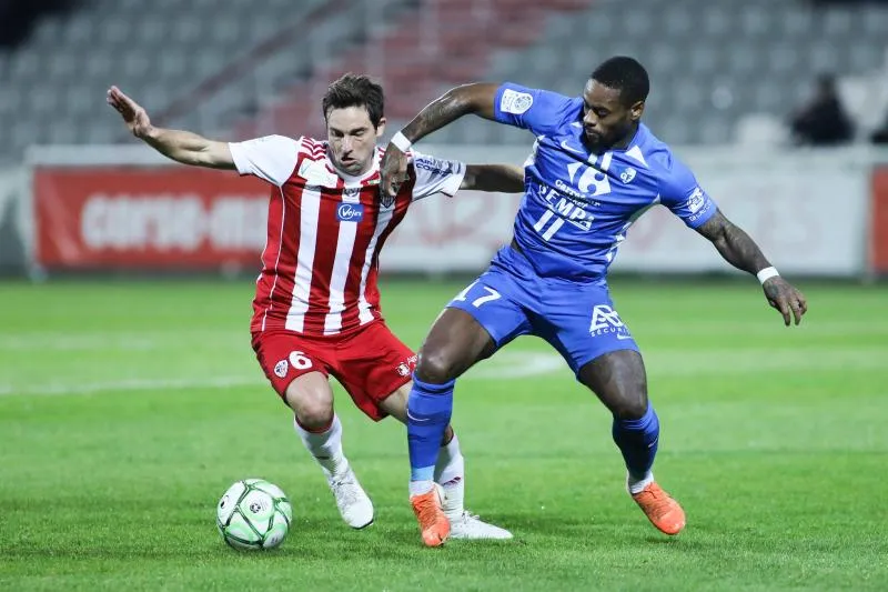 Grbić stoppe Troyes, Auxerre gagne enfin